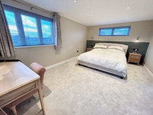 Bedroom- click for photo gallery